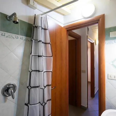 Villaggio Fiorina * Capo Vaticano